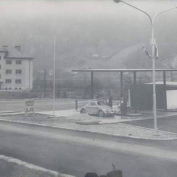 prva_bencinska_radece_1961_02.JPG