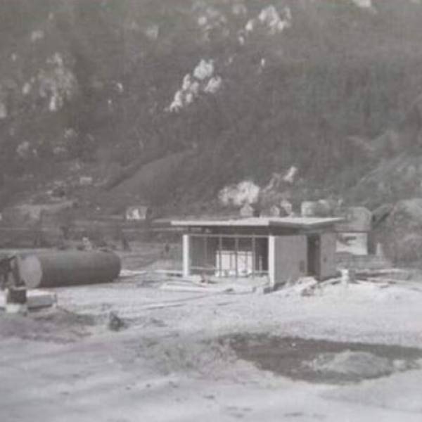 prva_bencinska_radece_1961_03.JPG